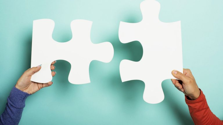 Uproszczone połączenie spółek. Sprawdź, czy&nbsp;możesz skorzystać z&nbsp;tej opcji